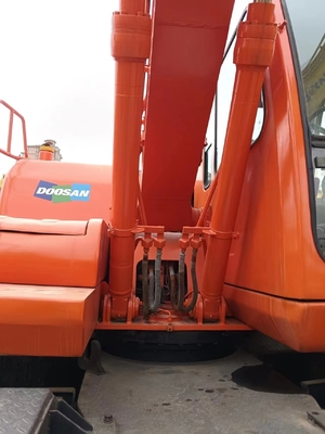 DOOSA DH140W-7 Χρησιμοποιούμενος εξορυκτής με υδραυλική αντλία Parker Καθορισμένη ταχύτητα 4,2 km/h Μηχανή