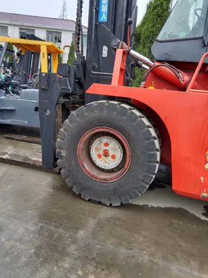 Εργαλεία ανύψωσης φορτηγού TCM FD250 125MM πλάτος πιρούνι για ευέλικτες εφαρμογές