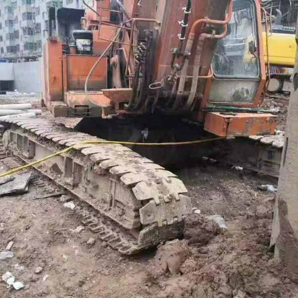 Εγκαταστάσεις γεώτρησης Soilmec SR-80C SR-80 SR-70 SR-60 SR-65 με γερανό και Hitachi KH125