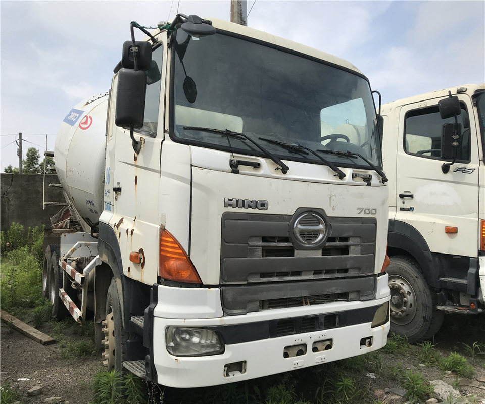12000 KG Βιταμίνιο 12.9L Χρησιμοποιούμενο HINO700ZOU Mixer Truck για την κατασκευή σε προσιτή τιμή